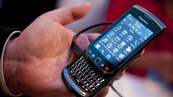 عودة بلاك بيري.. شركة تسعى لإحياء علامة الهواتف الشهيرة BlackBerry