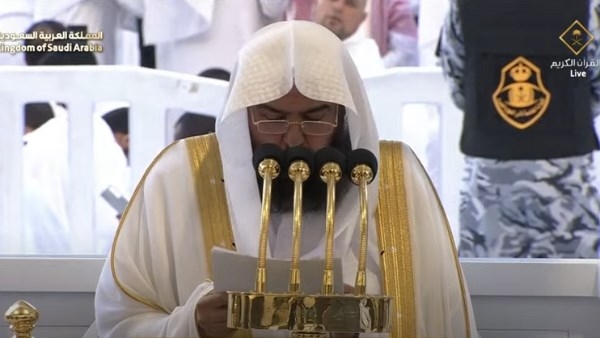 السديس في خطبة عيد الفطر : انشروا الفرح والسرور وبددوا الأحزان واجبروا الخواطر