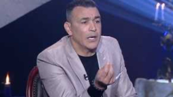 الزمالك واللاعب خسرانين.. عصام الحضري يكشف مفاجأة بشأن راتب زيزو