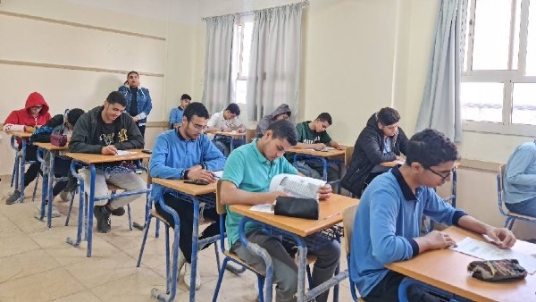 25 صورة ترصد أجواء آخر أيام امتحانات الميدتيرم لطلاب مدارس المتفوقين