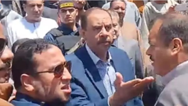 تعليق ناري من محمود مسلم على خناقة نائب محافظ سوهاج والسكرتير العام