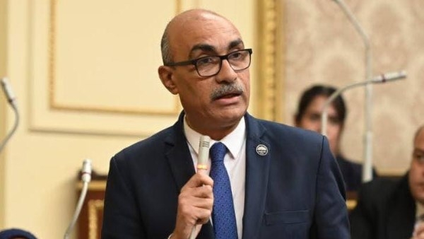 برلماني يطالب الحكومة بكشف حجم التوفير الناتج عن تطبيق التوقيت الصيفي