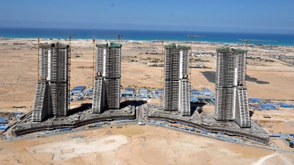 نهضة عمرانية.. فخامة أبراج الداون تاون في العلمين الجديدة