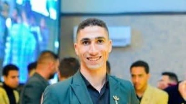 وسط صدمة الجميع ..وفاة ممرض شاب أثناء عمله بمستشفيات جامعة المنوفية