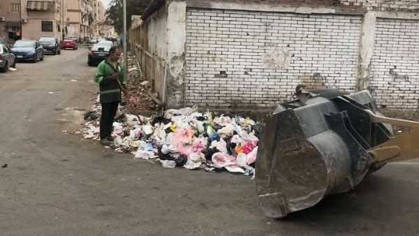 رفع مخلفات القمامة من الشوارع والميادين الرئيسية والفرعية