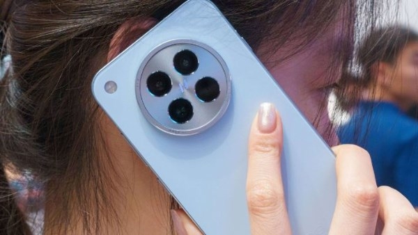 هاتف أوبو Find X8s.. أداء قوي وكاميرات احترافية في تصميم أنيق