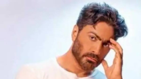 أوامر يا حبايب قلبي.. تامر حسني يستجيب لطلب جمهوره ويحدد موعد طرح ألبومه