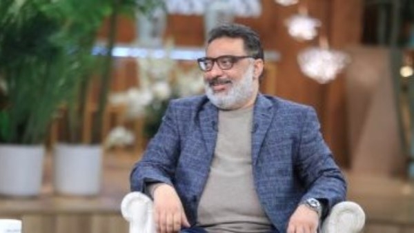 عبد الرحيم كمال يكشف حقيقة منع فيلم الملحد من العرض بالسينما.. رنا سماحة تعلن عودتها وطفلها لمنزل الزوجية بحكم المحكمة