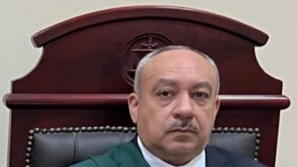 المشدد 10 سنوات وغرامة 100 ألف جنيه لـ عامل يتاجر فى المخدرات