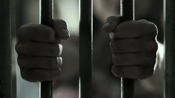 السجن 3 سنوات للتيك توكر زين الزين وصديقه في خدش الحياء