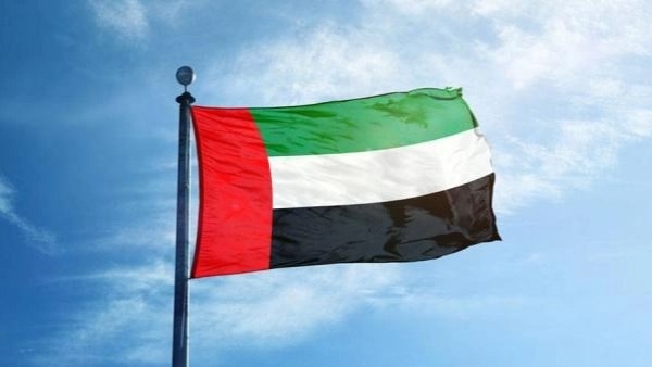 الإمارات تجلي 24 شخصا بعد تصادم سفينتين في بحر عُمان