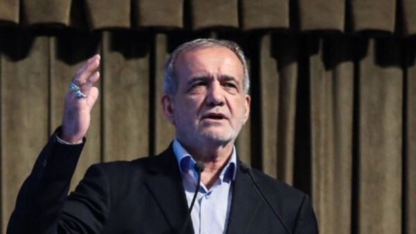 الرئيس الإيراني: لا نتفاوض مع أمريكا من حالة ضعف