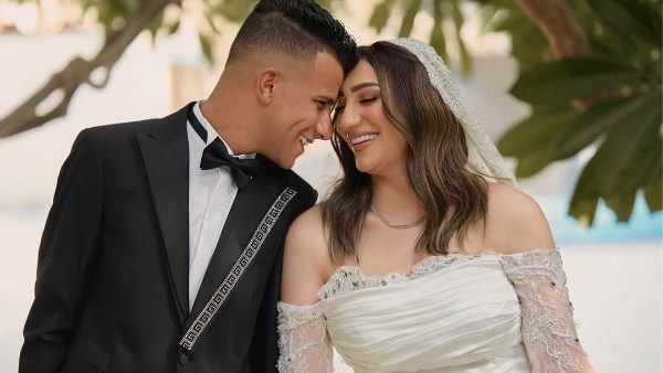 بعد إلغاء متابعة زوجته له .. عصام صاصا يتصدّر مواقع التواصل الاجتماعي