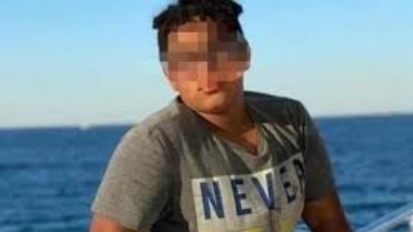 ضربه بعصى البيسبول.. طفل المرور يتسبب في نزيف داخلي لشاب