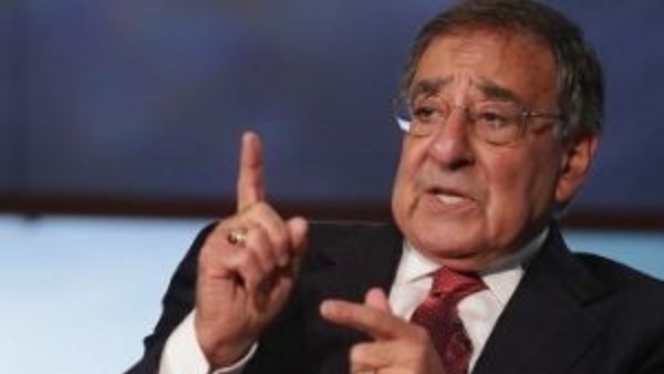 رئيس CIA السابق يحذر من توجيه ضربة أمريكية لإيران