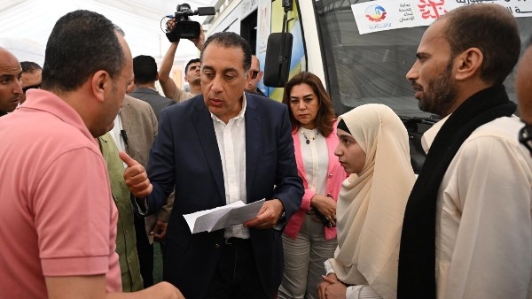 استجابة فورية من مدبولي.. رئيس الوزراء يأمر بعلاج فتاة فقدت بصرها