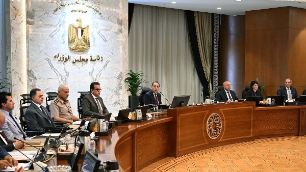 عفو رئاسي بمناسبة ثورة 30 يونيو.. 10 قرارات جديدة للحكومة في اجتماع اليوم