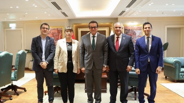 وزير الصحة يستقبل المنسق المقيم للأمم المتحدة بمصر والمدير الإقليمي لمنظمة فاو