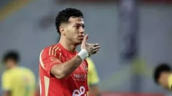 الخطيب يطمئن على إمام عاشور ويوجه بتوفير الرعاية الكاملة له