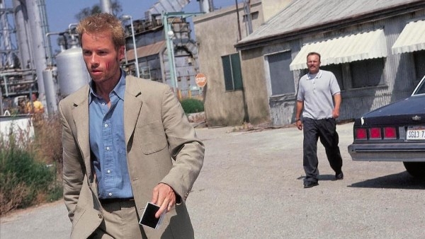 عرض فيلم "Memento" للمخرج كريستوفر نولان في السينما السعودية