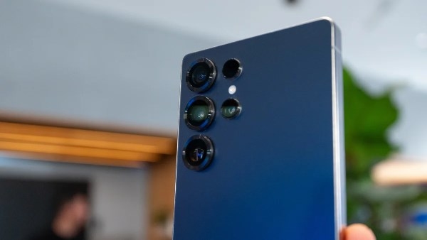 سامسونج تستجيب للجمهور: Galaxy Z Fold 7 بدون الكاميرات المنفرة
