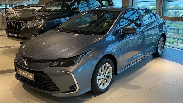 أسعار ومواصفات تويوتا كورولا 2025 في السعودية