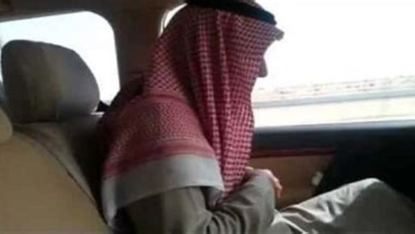 هل يجوز أداء الصلاة في السيارة أثناء السفر؟.. الإفتاء تجيب