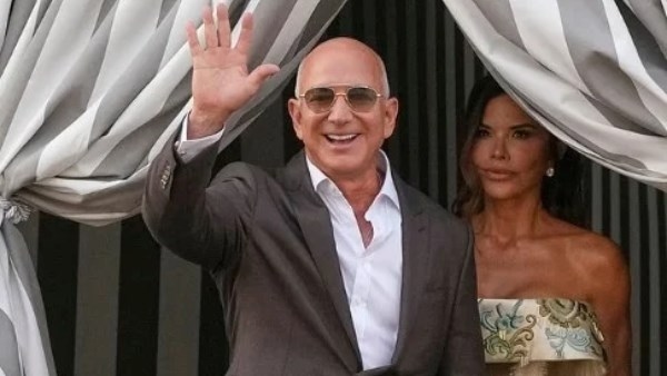 قبل حفل زفافهما .. مصادر تؤكد: جيف بيزوس ولورين سانشيز متزوجان بالفعل
