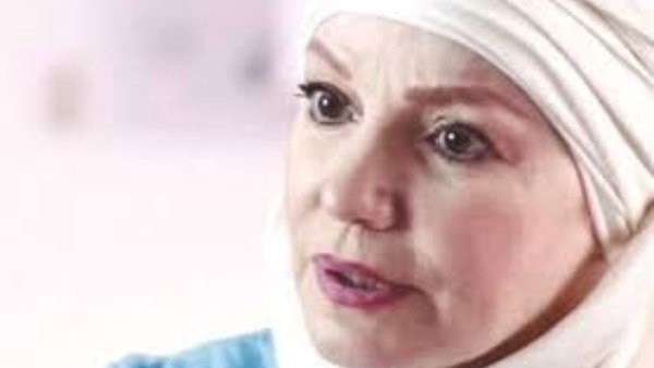 مشيرة إسماعيل تكشف طقوس عادل إمام قبل العروض المسرحية