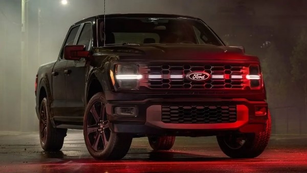 فورد F-150 لوبو موديل 2025 بيك أب تظهر بحزمة إضافية جديدة