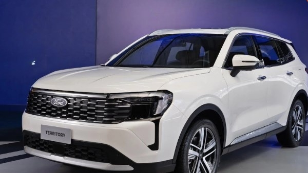فورد تيريتوري 2026 الجديدة وأسعار الفئات الـ 3 بالسعودية