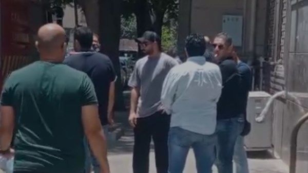 تشييع جنازة ابن الموسيقار صلاح الشرنوبي من مسجد عمر مكرم.. صور