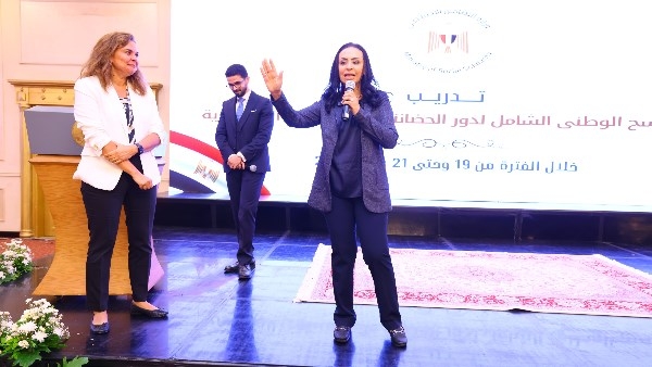 وزيرة التضامن تشيد بدور الرائدات الاجتماعيات في التواصل مع الشرائح المختلفة