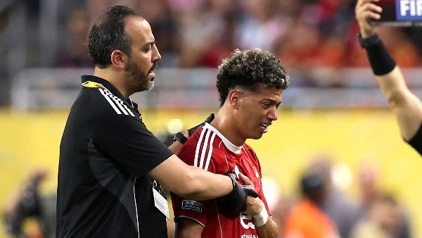 أمير هشام: الأهلي لن يفرط في إمام عاشور.. ولاتوجد مفاوضات مع مدافع الإفريقي التونسي
