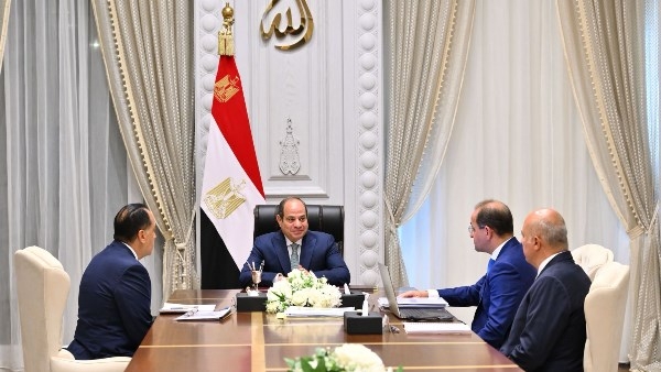 الرئيس السيسي يوجه باتخاذ كل الاحتياطات المالية والسلعية في ظل التصعيد بالمنطقة