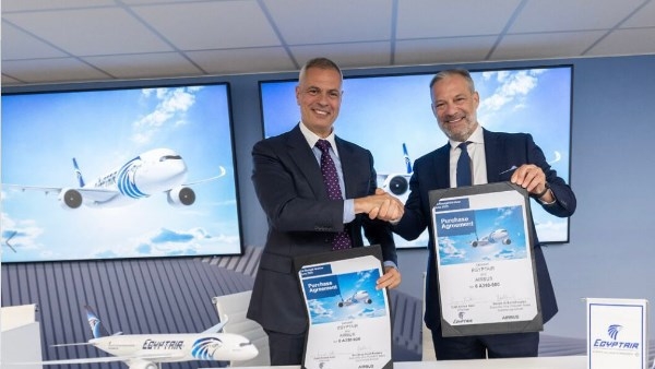 طراز A350-900 .. مصر للطيران توقع صفقة طائرات جديدة مع إيرباص