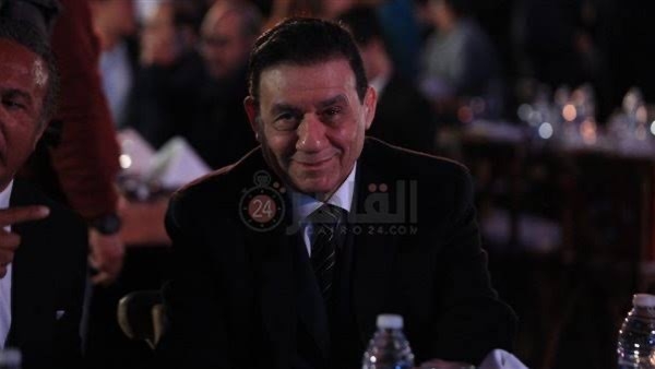 لا مثيل له.. تركي آل الشيخ يتغنى بـ مدحت شلبي