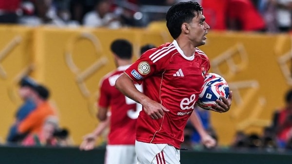 بن شرقي يعتذر لجماهير الأهلي لهذا السبب