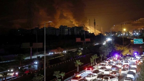جيش الاحتلال الإسرائيلي يعلن رسميًا استهداف وزارة الدفاع الإيرانية