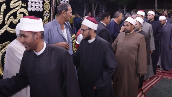 نيابة عن وزير الأوقاف.. وفد يقدّم واجب العزاء في شهيدات المنوفية
