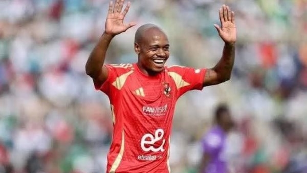 كواليس مفاوضات الزمالك لضم لاعب الأهلي السابق بيرسي تاو