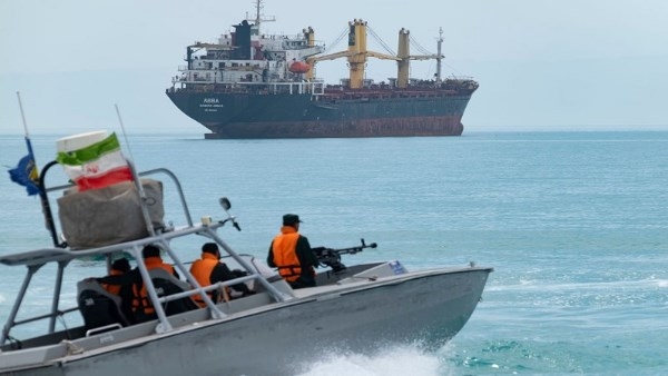 إيران تُهدد بإغلاق هرمز .. العالم على حافة الانفجار بعد "مطرقة نصف الليل" .. أزمة طاقة عالمية وكارثة اقتصادية رهينة التصعيد