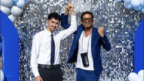 مبروك يا صاحبي.. عمرو سعد يحتفل بتخرج نجله
