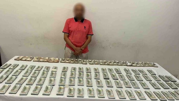 بحوزته 42 مليون جنيه.. القبض على مدير شركة يتاجر في العملة بالقاهرة