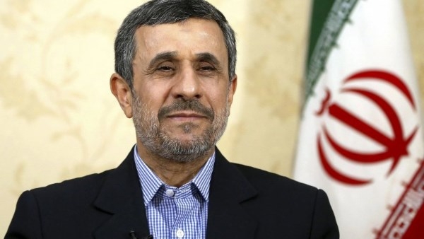 نجاة الرئيس الإيراني السابق أحمدي نجاد من محاولة اغتيال