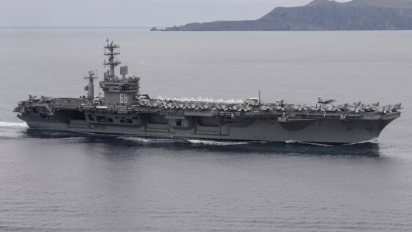 اختفاء حاملة الطائرات الأمريكية USS Nimitz عن أنظمة التتبع خلال توجهها للشرق الأوسط