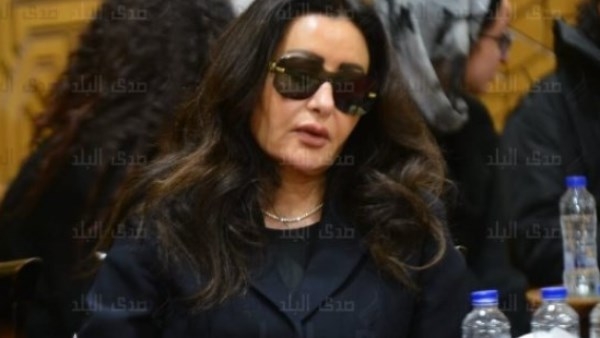 بعد تداول البعض وجود شبهة جنائية.. لطيفة تحسم الجدل حول سبب وفاة شقيقها