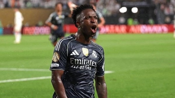 ريال مدريد يقترب من الإعلان الرسمي عن تجديد عقد لاعبه