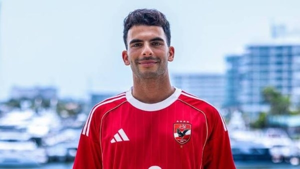 أعظم لاعب.. خالد الغندور يتغنى بأداء أحمد زيزو