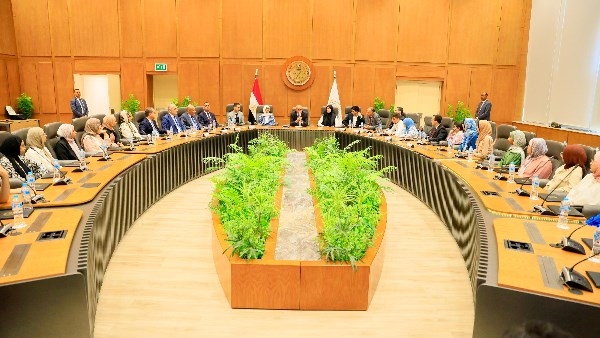 أوائل الثانوية العامة 2025 يكشفون لوزير التعليم أسباب تفوقهم